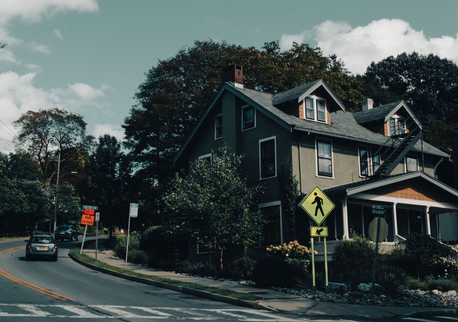Residential street in Helotes